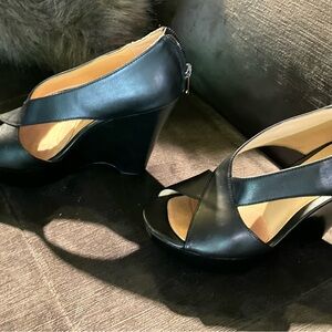Sexy Dancin’ Shoes! Black  Peep-Toe Crisscross Heels Super  lightweight